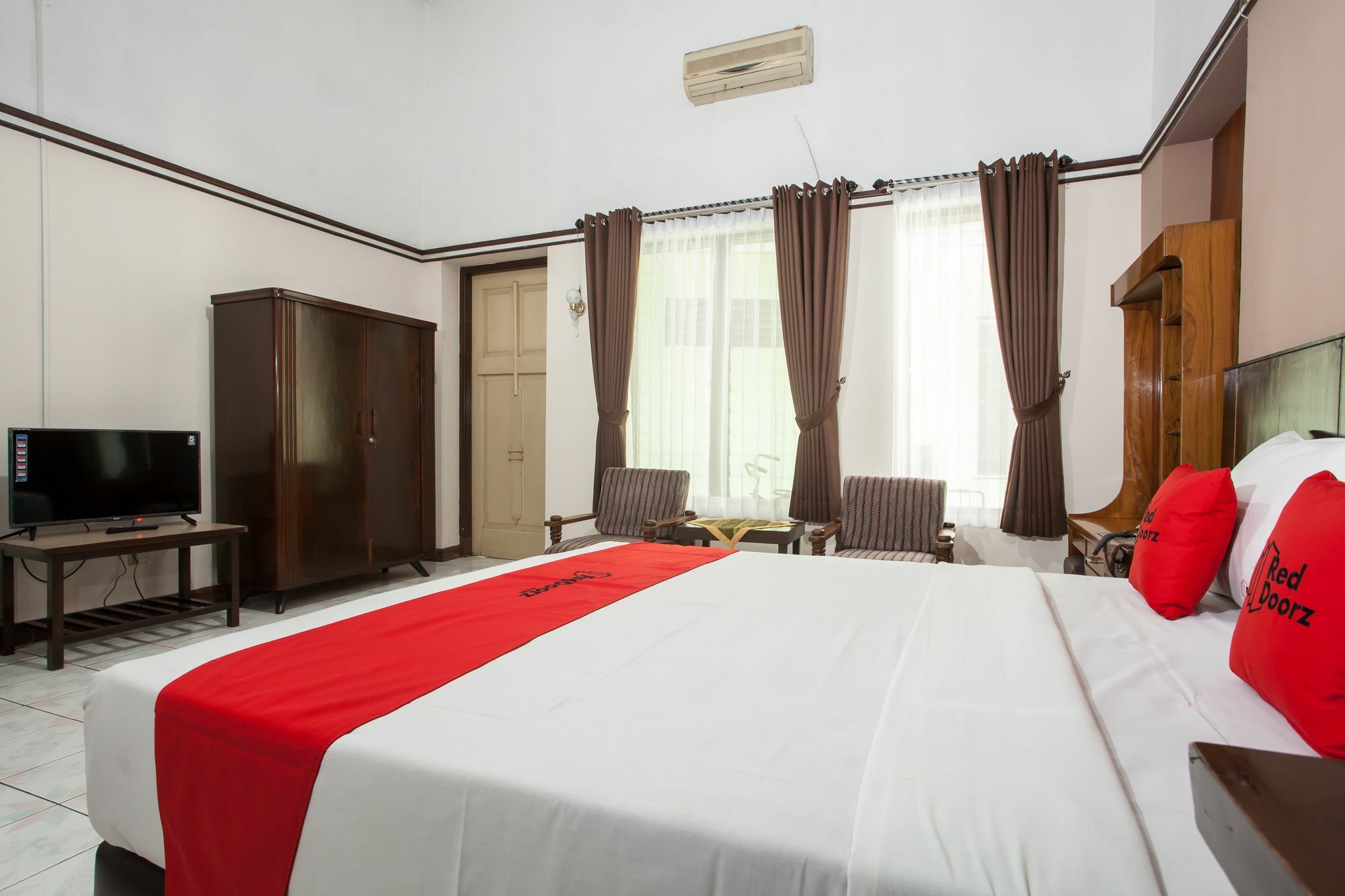 Reddoorz Near Balai Kota Malang Hotel Exterior photo